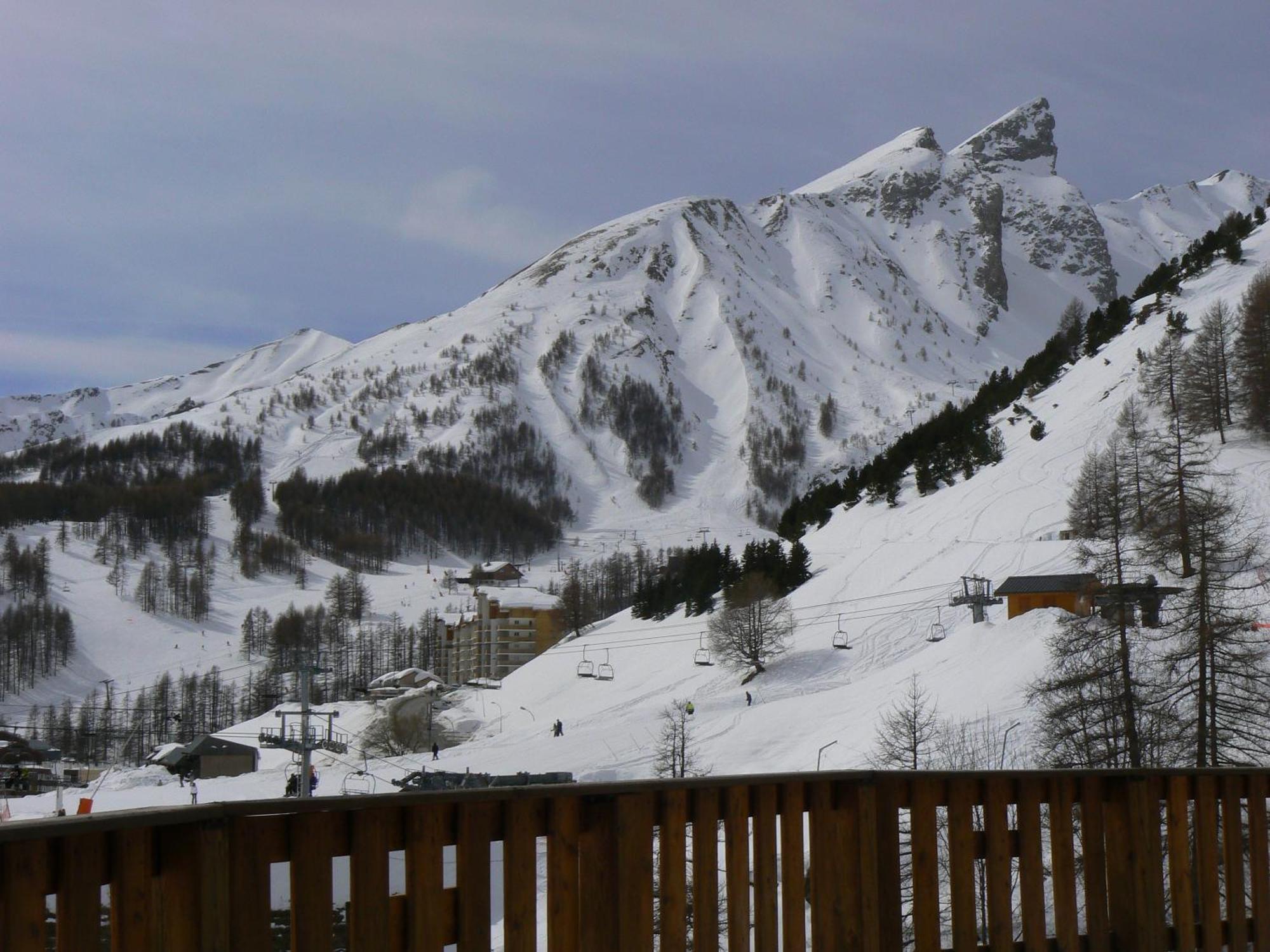 Le Sestriere Hotel Алос Екстериор снимка