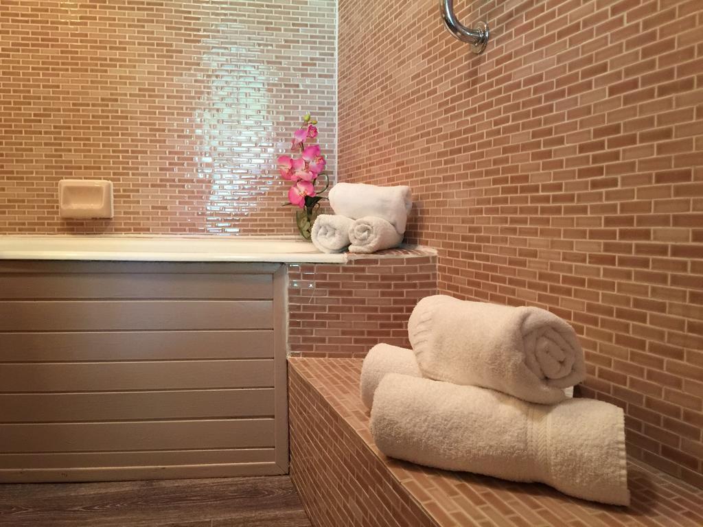 Le Sestriere Hotel Алос Екстериор снимка